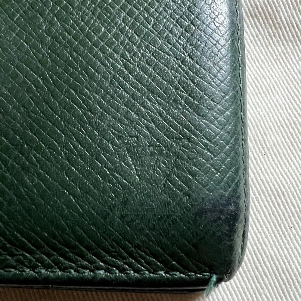 Authentic LOUIS VUITTON Paris Sea Green Taiga Leather Bifold Wallet FRANCE NR - Picture 4 of 8